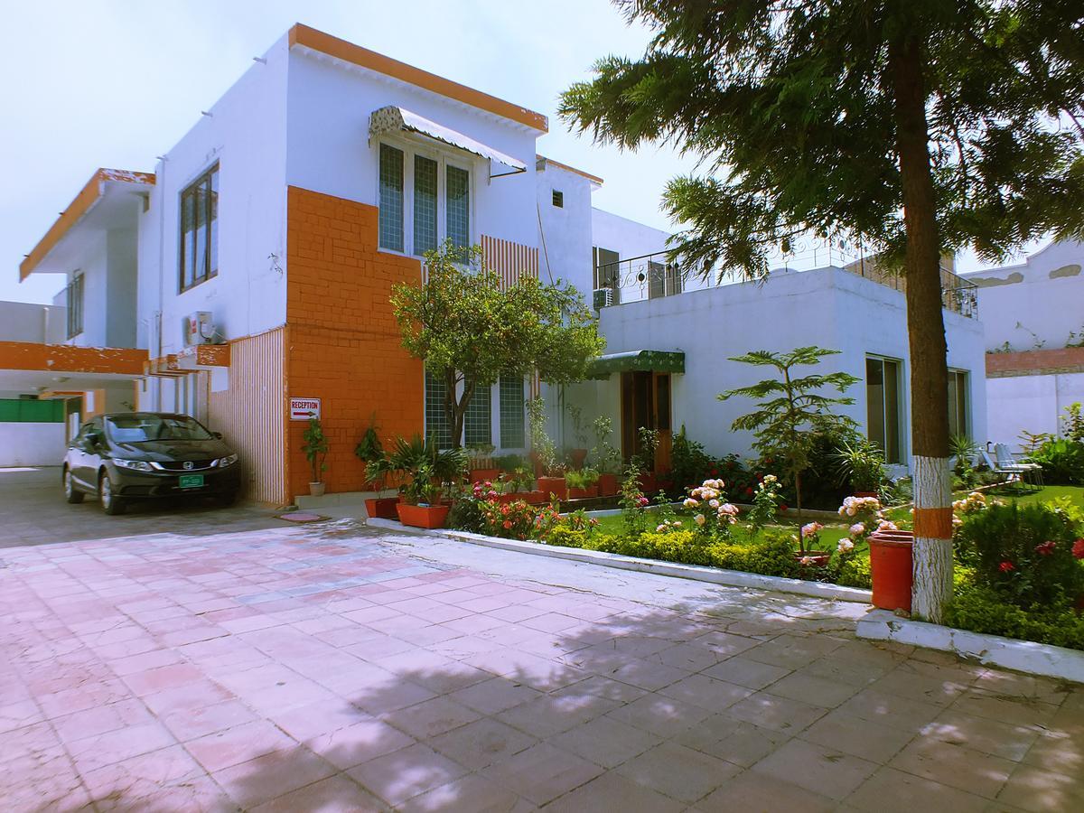 Capetown Guest House Islamabad Exterior photo