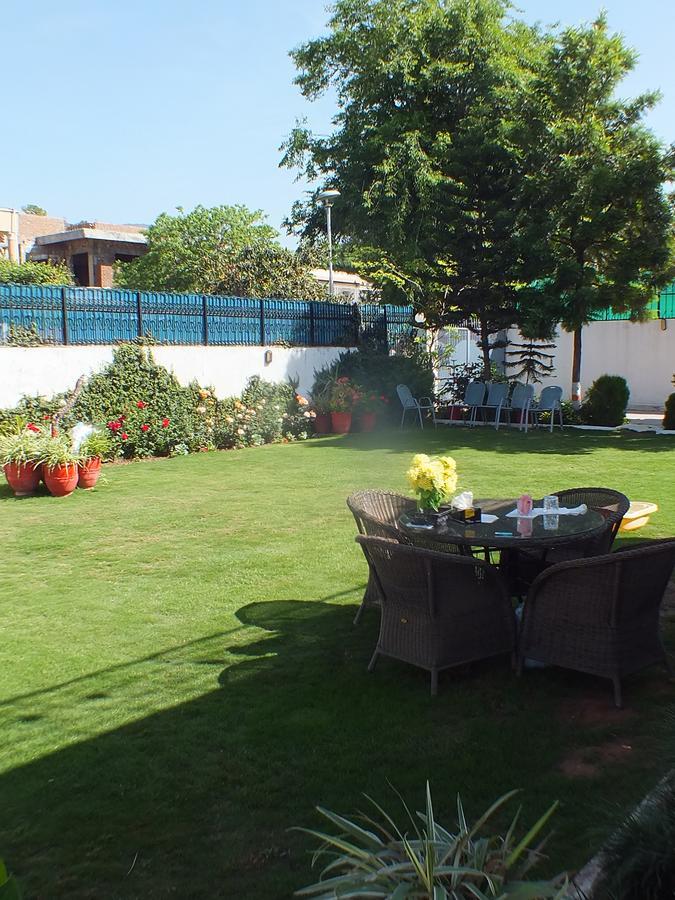 Capetown Guest House Islamabad Exterior photo