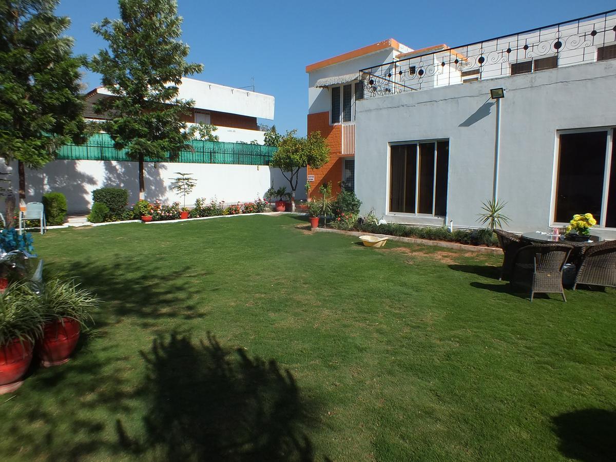 Capetown Guest House Islamabad Exterior photo