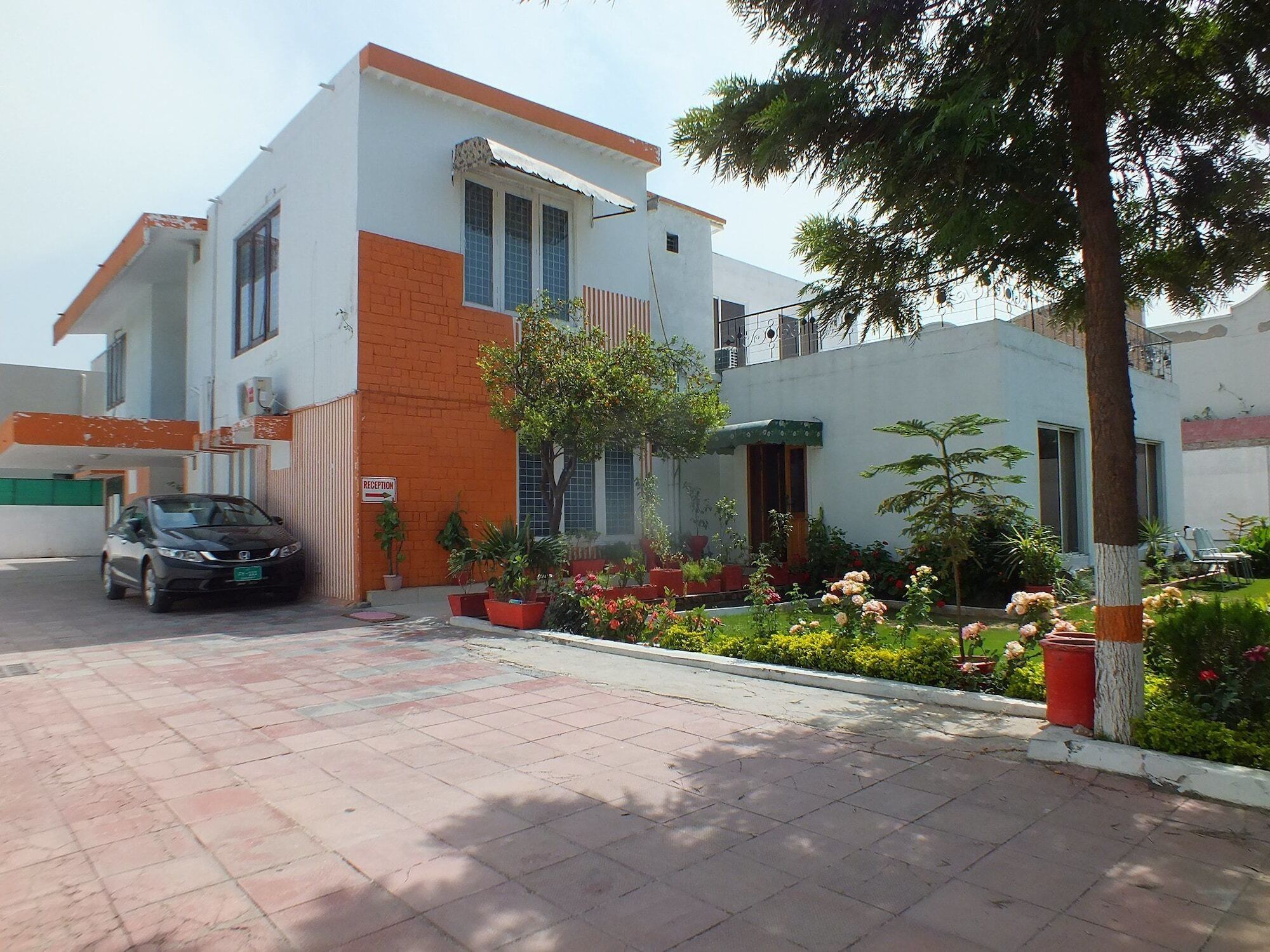Capetown Guest House Islamabad Exterior photo